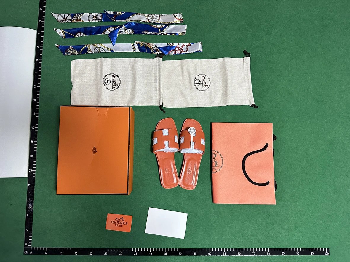 Hermes slippers( 39 + styles)