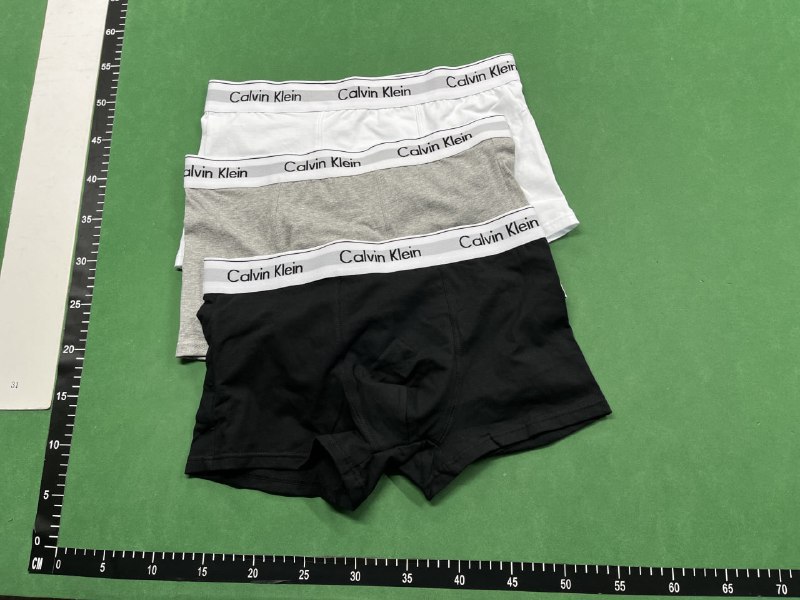 Calvin Klein x3