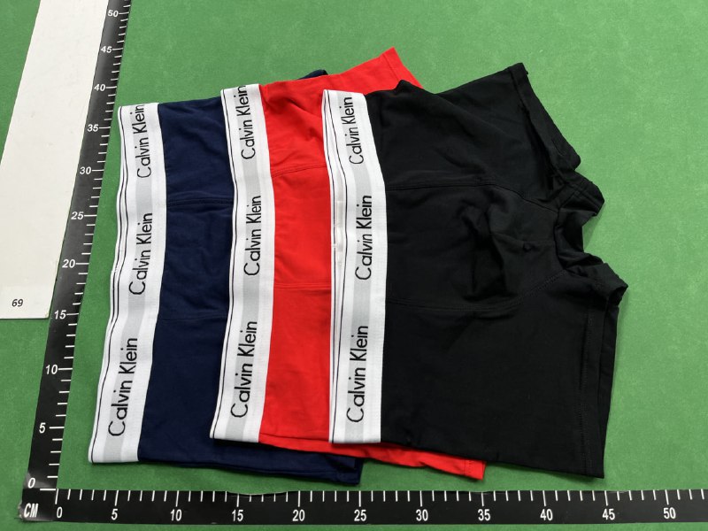 Calvin Klein x3