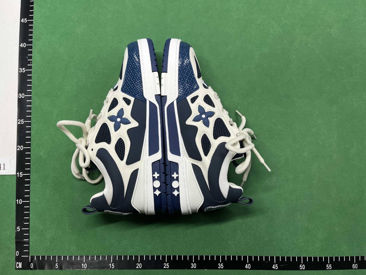LV TRAINER