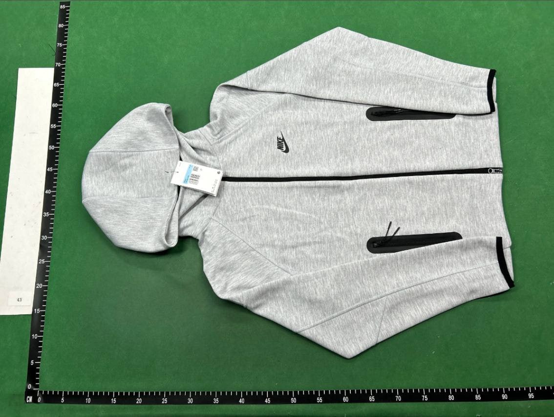 Nike tech