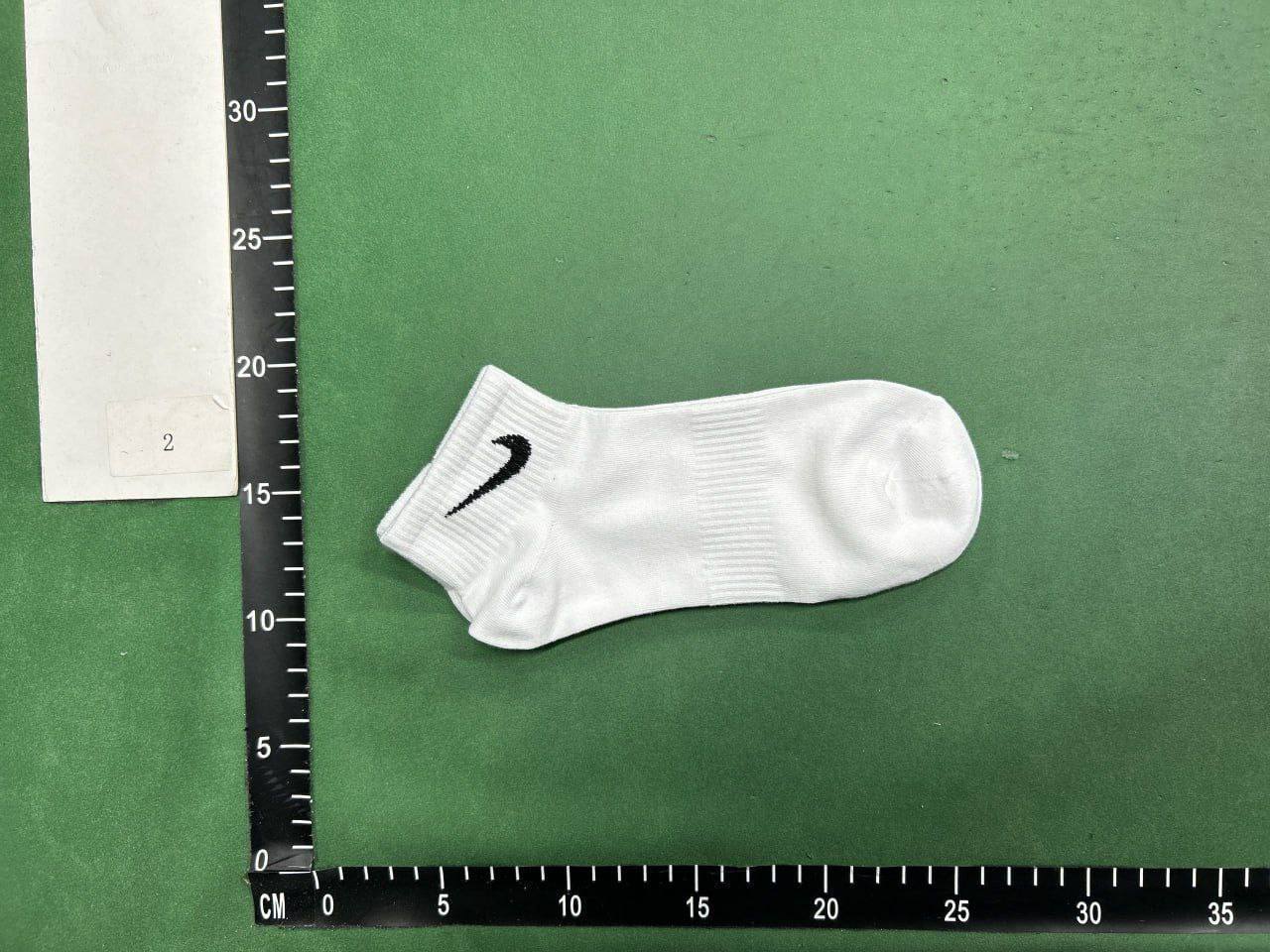 nike socks (40 CP)