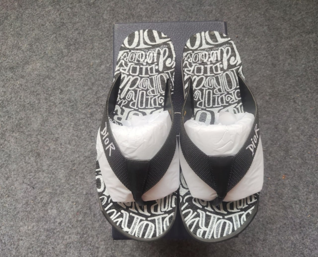 Dior slide