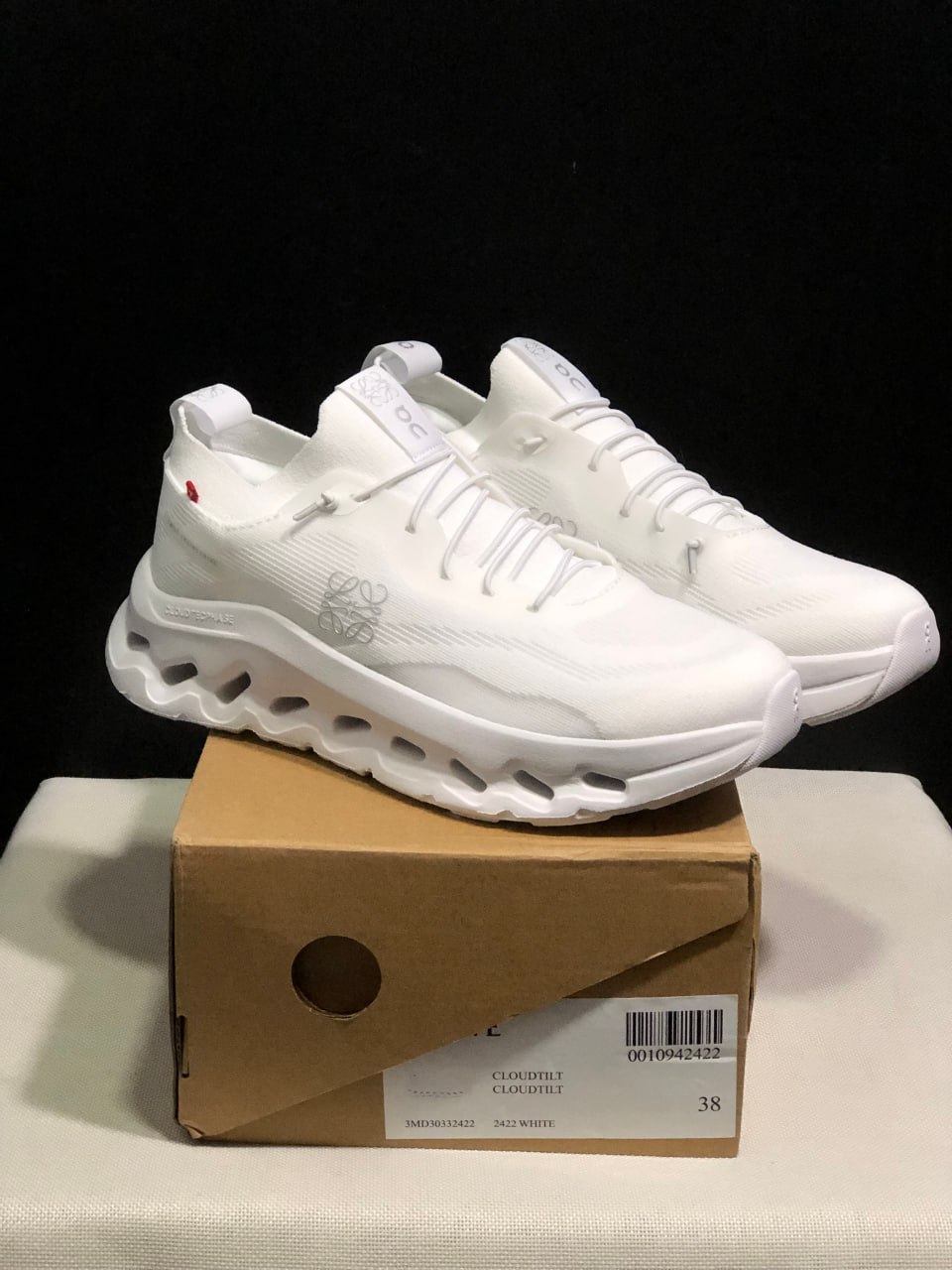 On cloud x Loewe