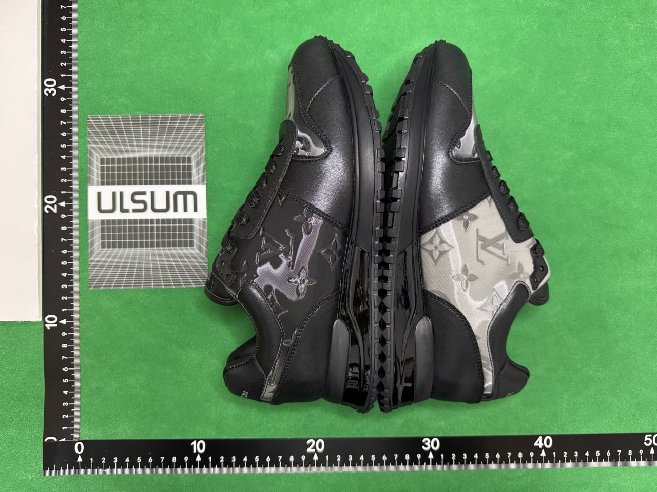 Louis vuitton run away shoes color change (40+styles)