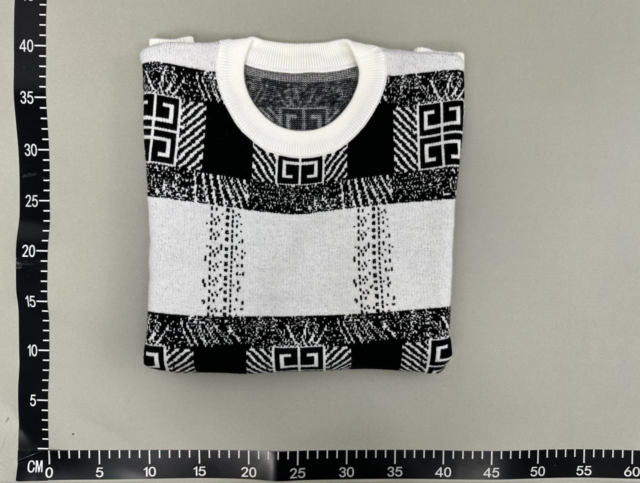 Fendi FF Logo Sweater / Fendi Roma Sweater / Houndstooth Pattern Sweater [4 styles]