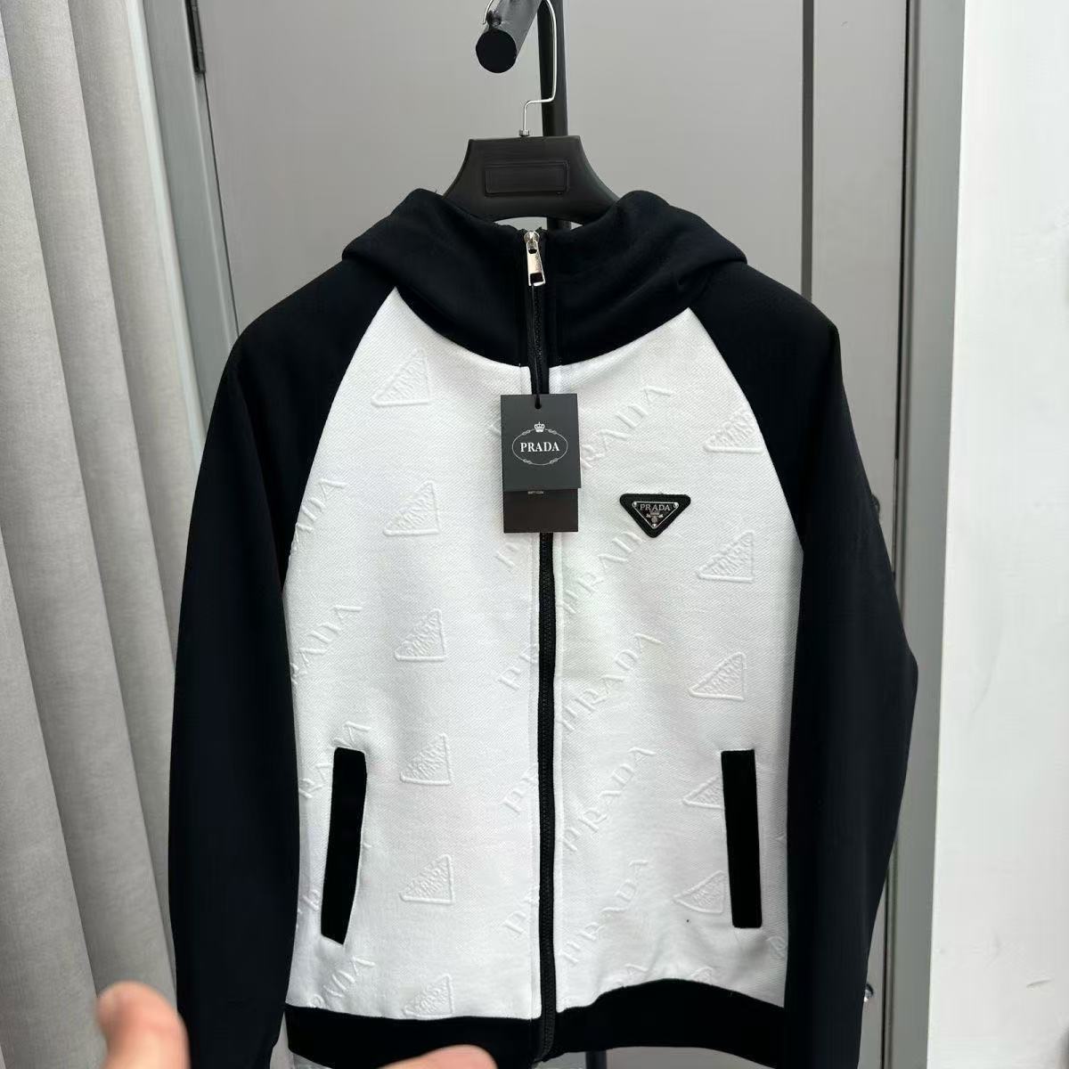 Prada Linea Rossa / Re-Nylon / Tessuto / Fendi Monster Eye Jackets/Down Jackets/Hoodies