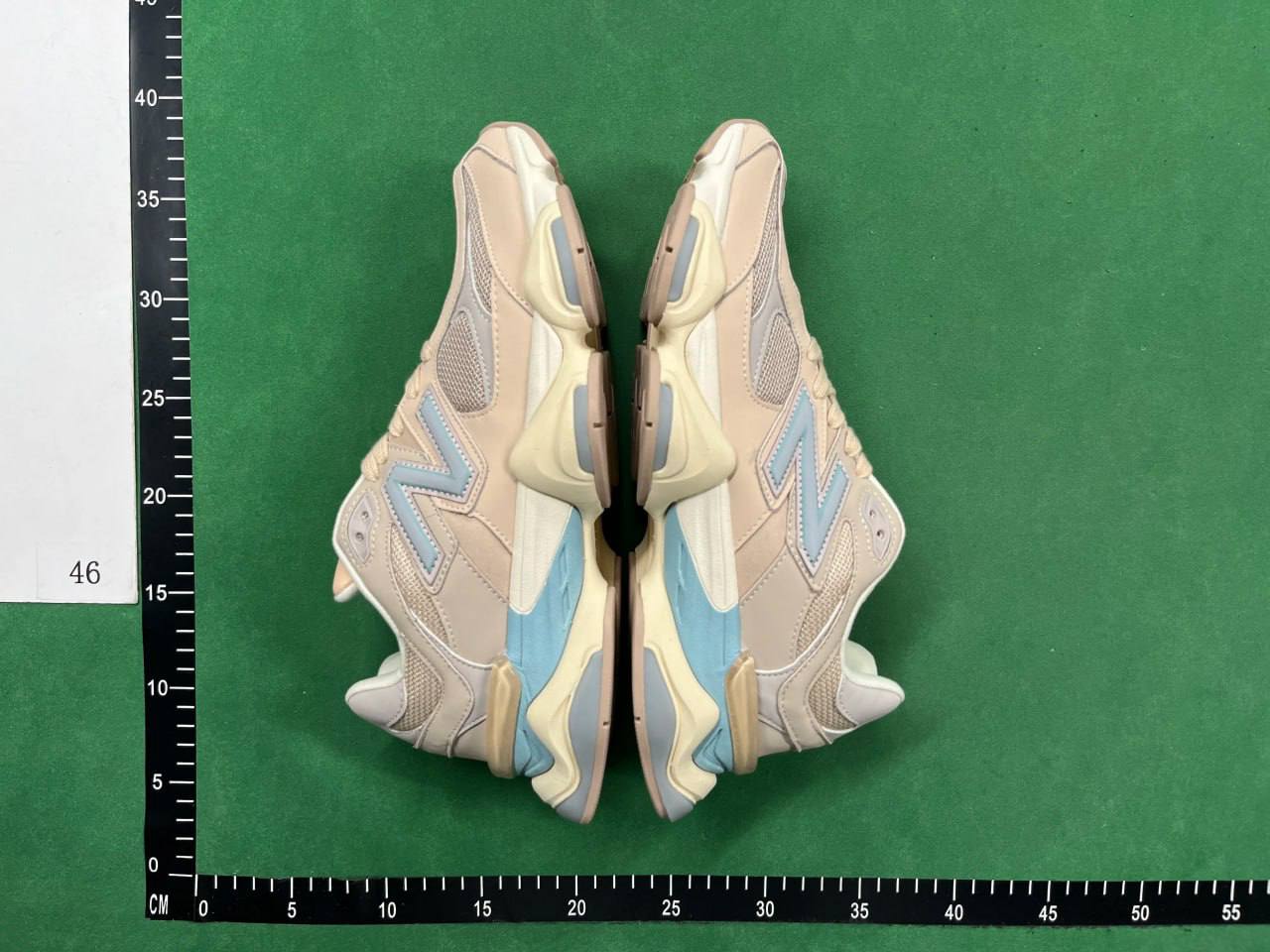 New Balance 9060 Sneakers Collection