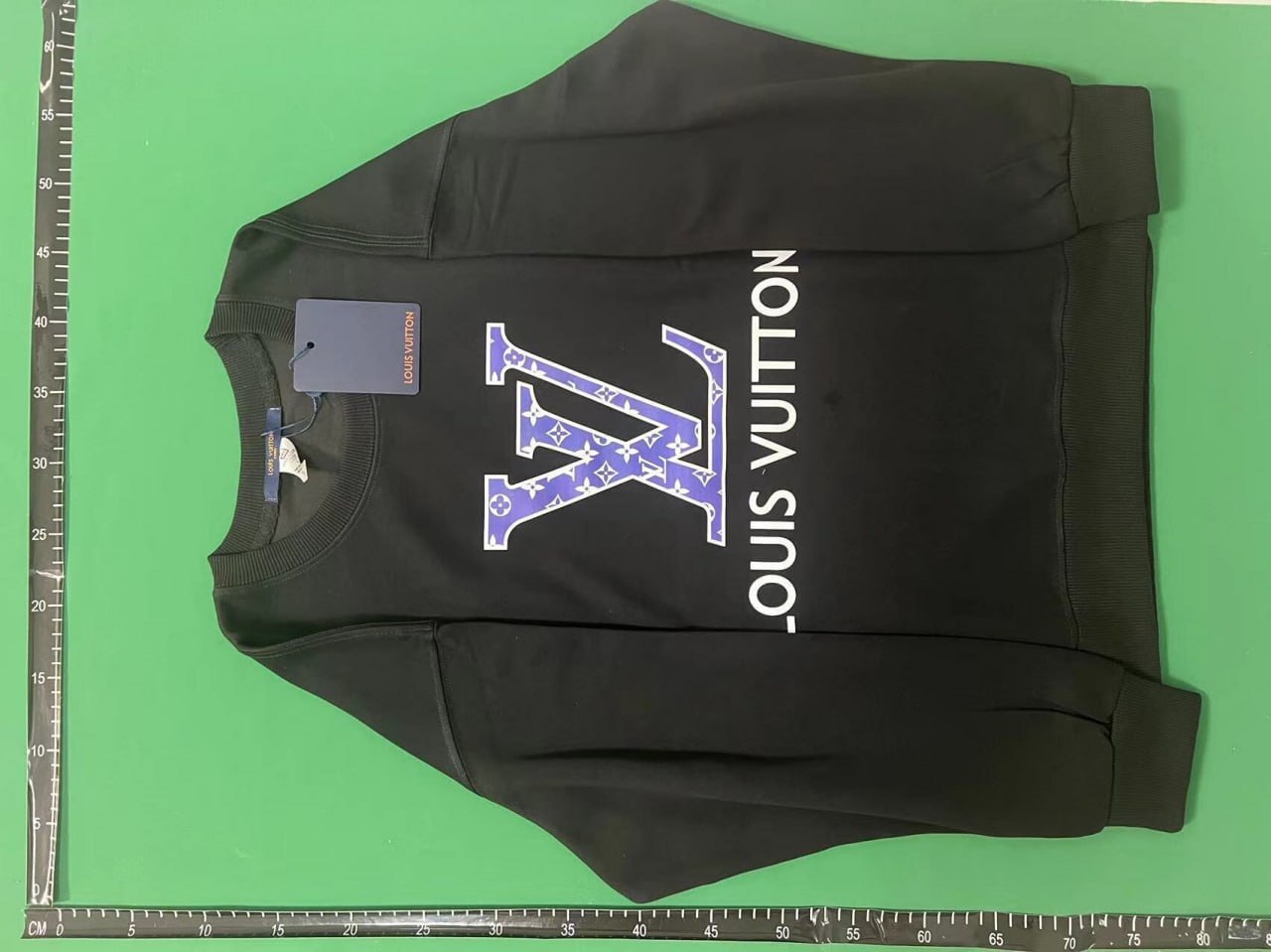 Louis Vuitton Monogram Gradient Hoodie [40 CP]