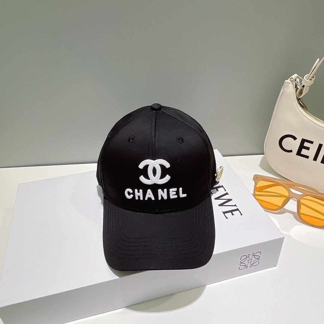 Chanel Bandana Print & Straw Bow Hats [40 styles]