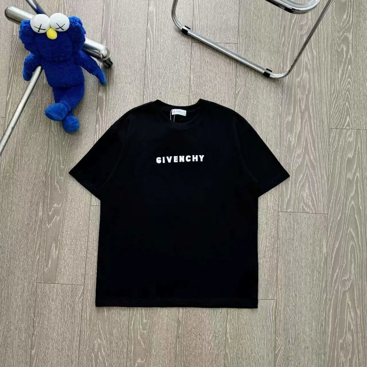 The North Face / Prada / Noir Cube / Burberry / Givenchy Graphic T-Shirts [40 styles]