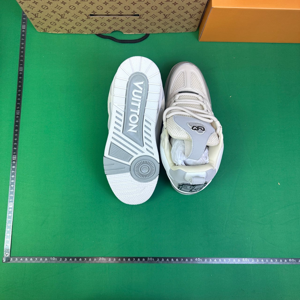 LV B22 Sneakers [34 styles]