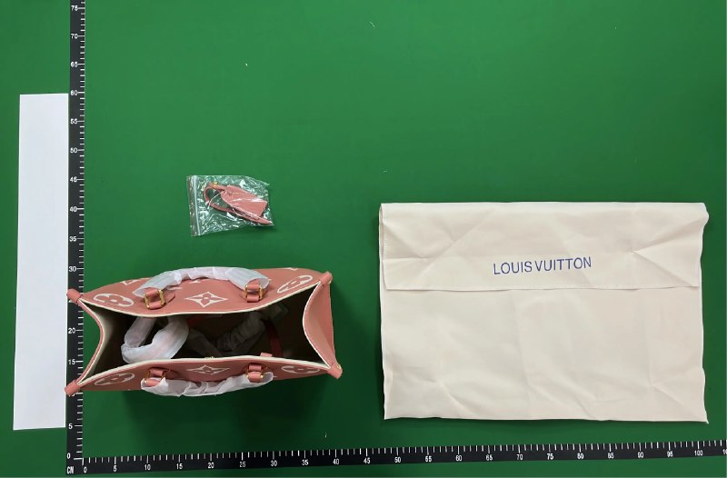 Louis Vuitton Monogram Handbag Shoulder Bag [1 style]