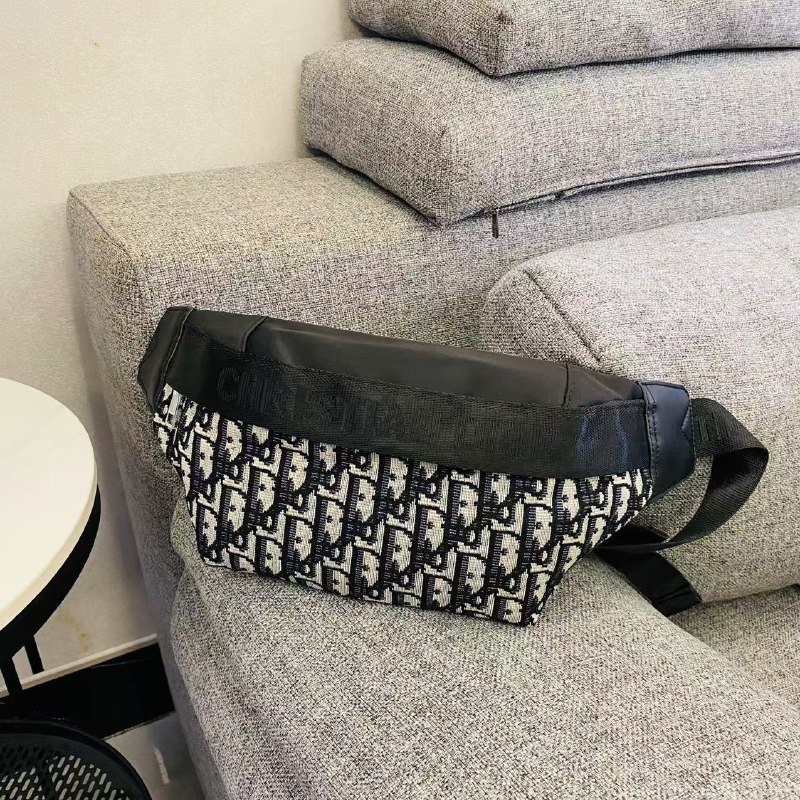 Burberry Vintage Check Crossbody Bag [8 styles]