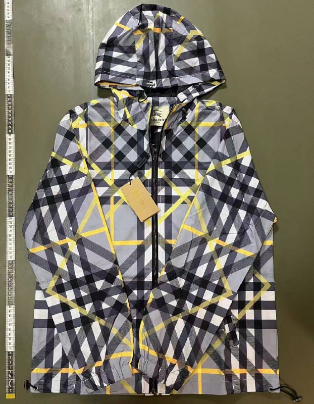 Burberry Vintage Check Jacket [10 styles]