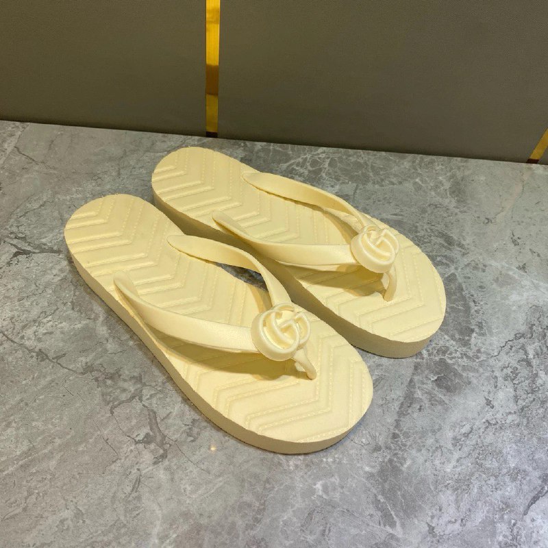 Gucci GG Supreme Slippers / Chanel Slide Sandals [38 styles]