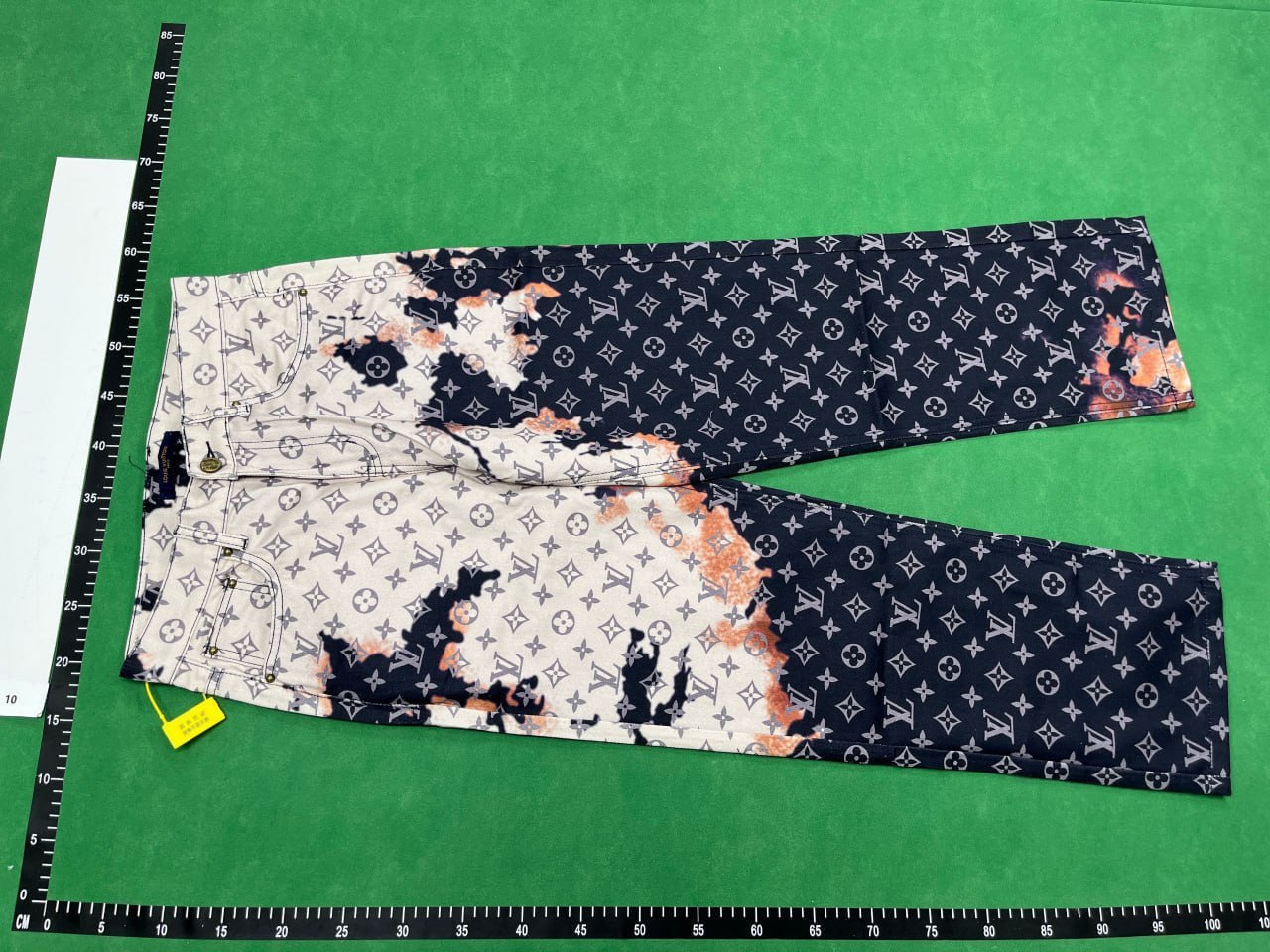 Louis Vuitton Monogram Cargo Pants [24 styles]
