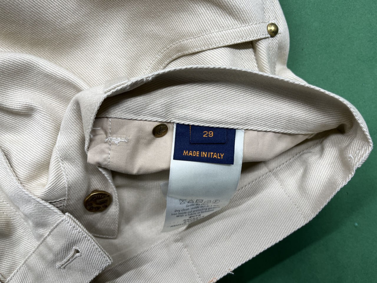 Louis Vuitton Monogram Cargo Pants [24 styles]