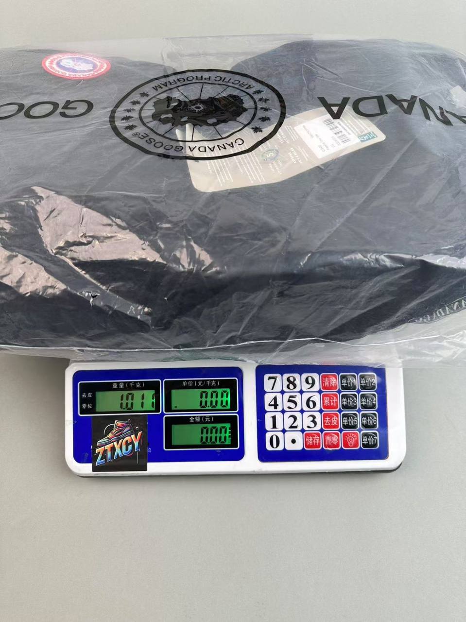 Canada Goose Mayfair Vest [4 styles]