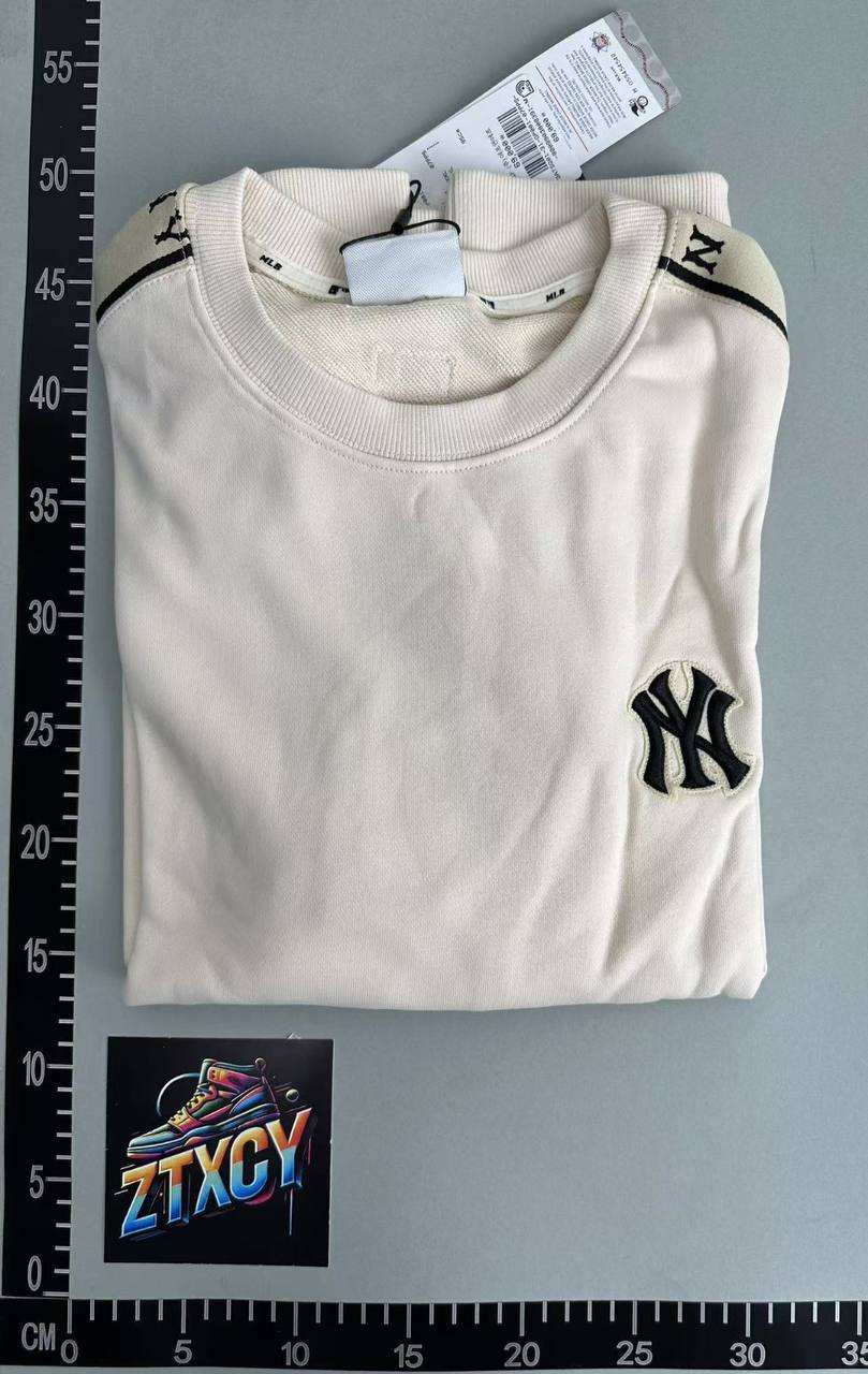 New Era MLB Tape Trim Sweatshirt [4 styles]