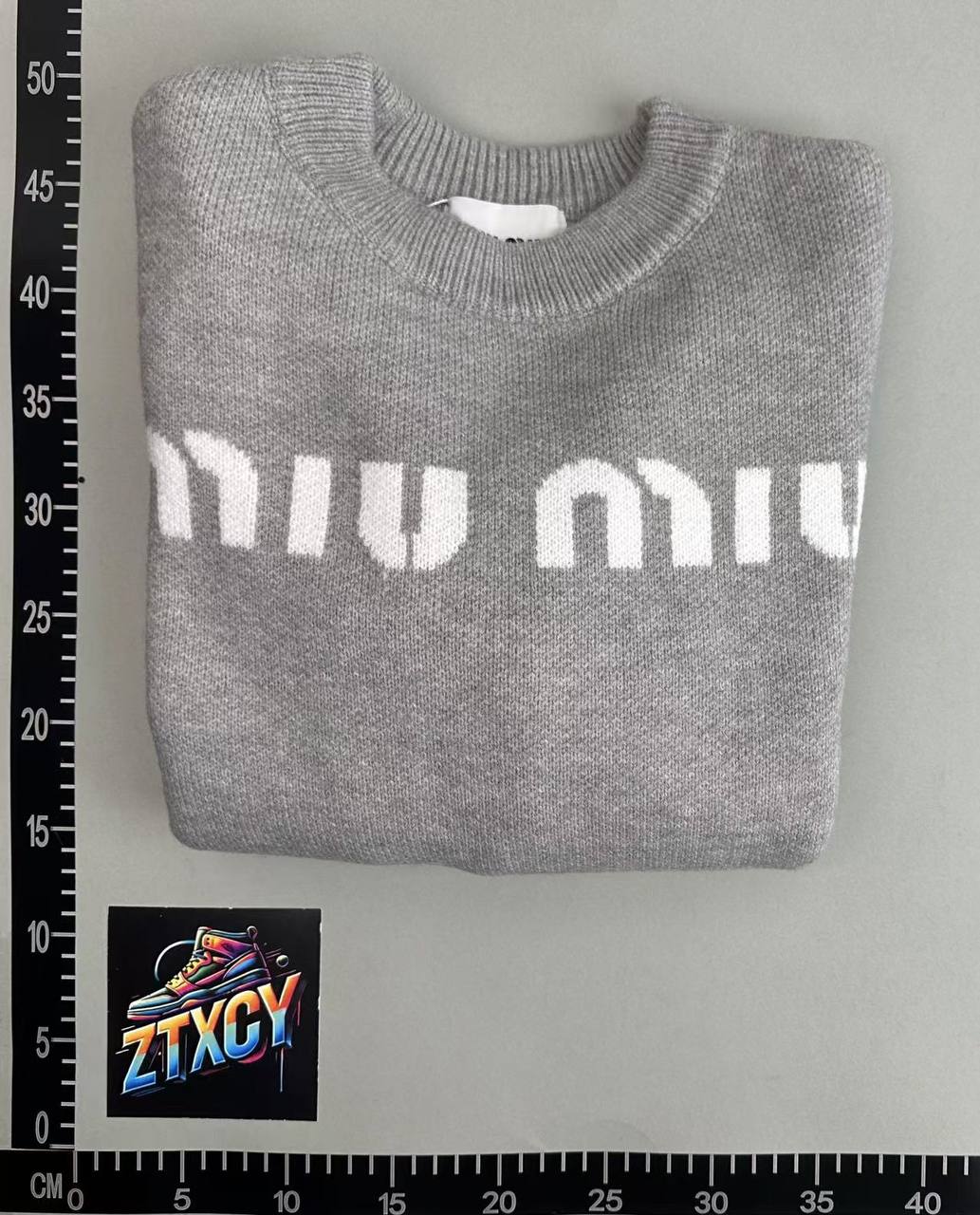 Miu Miu Logo Knit Sweater [10 styles]