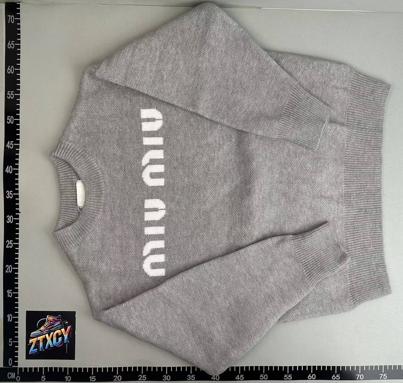 Miu Miu Logo Knit Sweater [10 styles]
