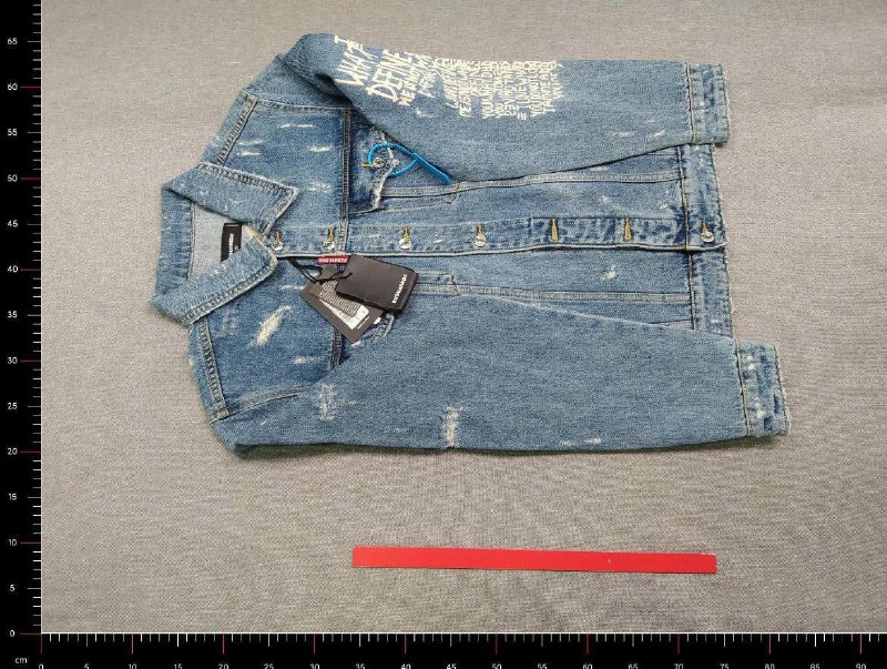 RienFeng Distressed Denim Jacket