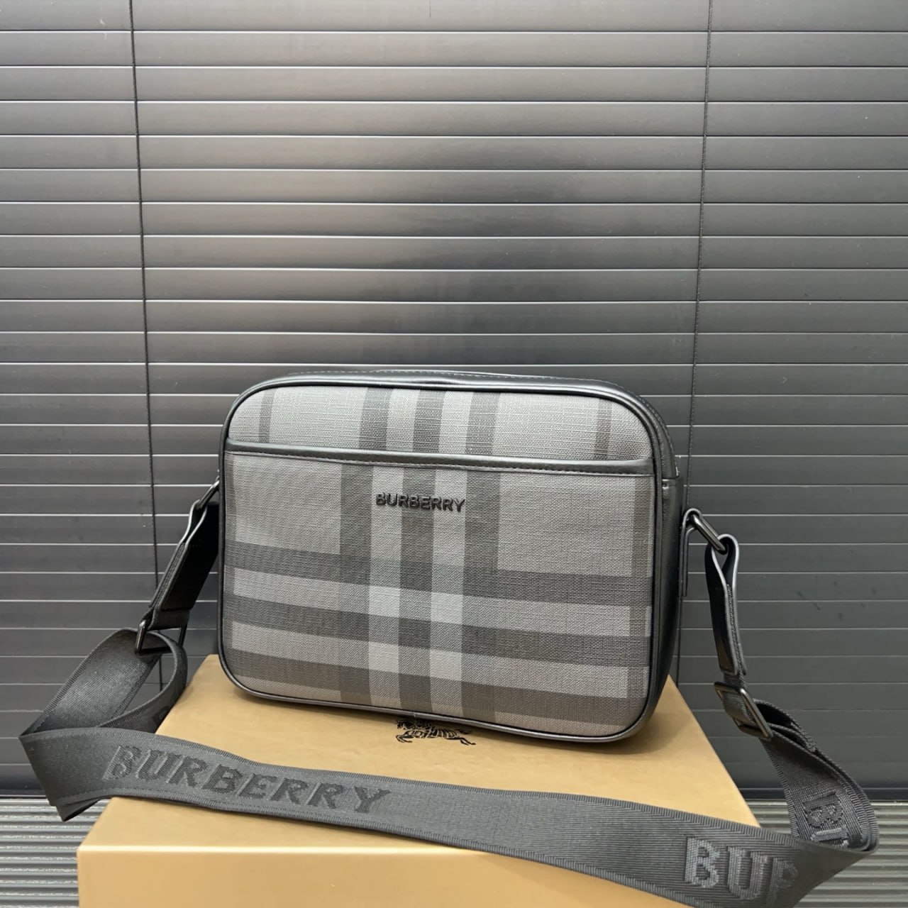Burberry Vintage Check Backpack & Camera Bags [40 styles]