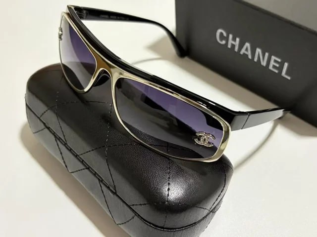 CHANEL Aviator-Style Sunglasses [6 styles]
