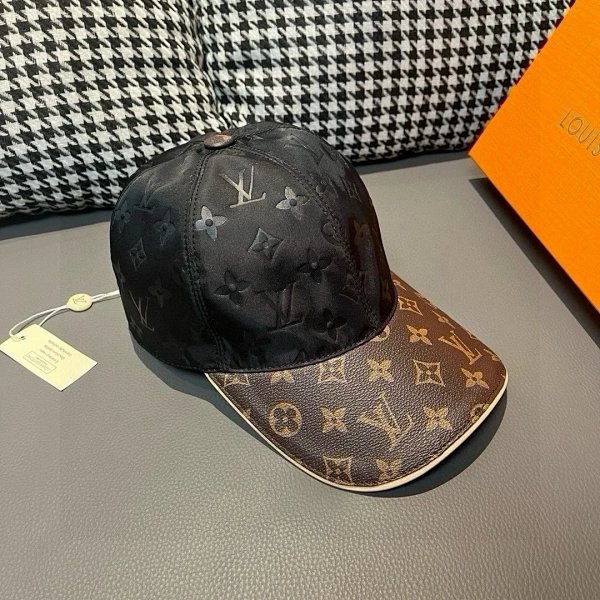 Louis Vuitton Monogram Beanie [40 styles]