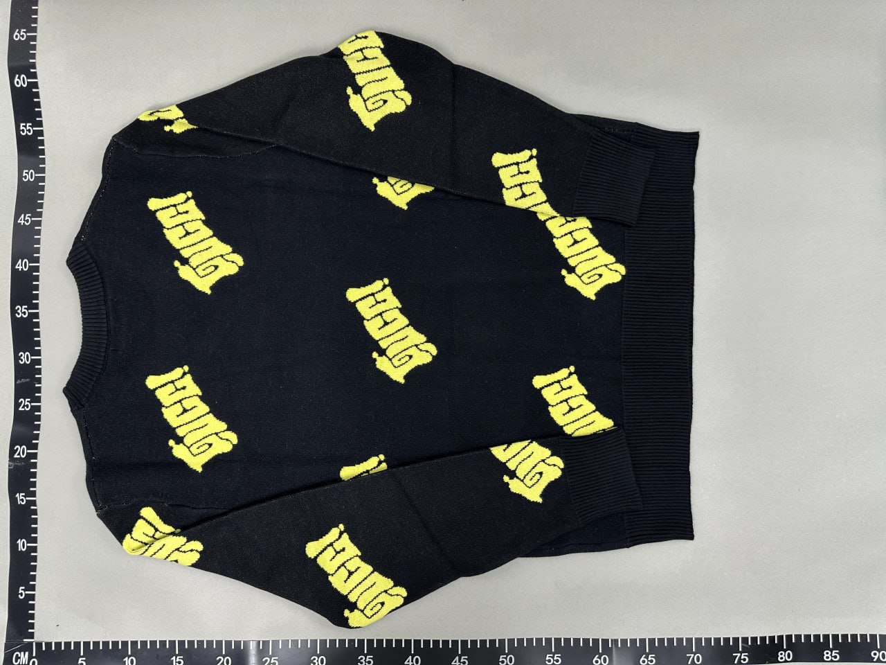 Gucci Gucci! Print Sweater [40 styles]