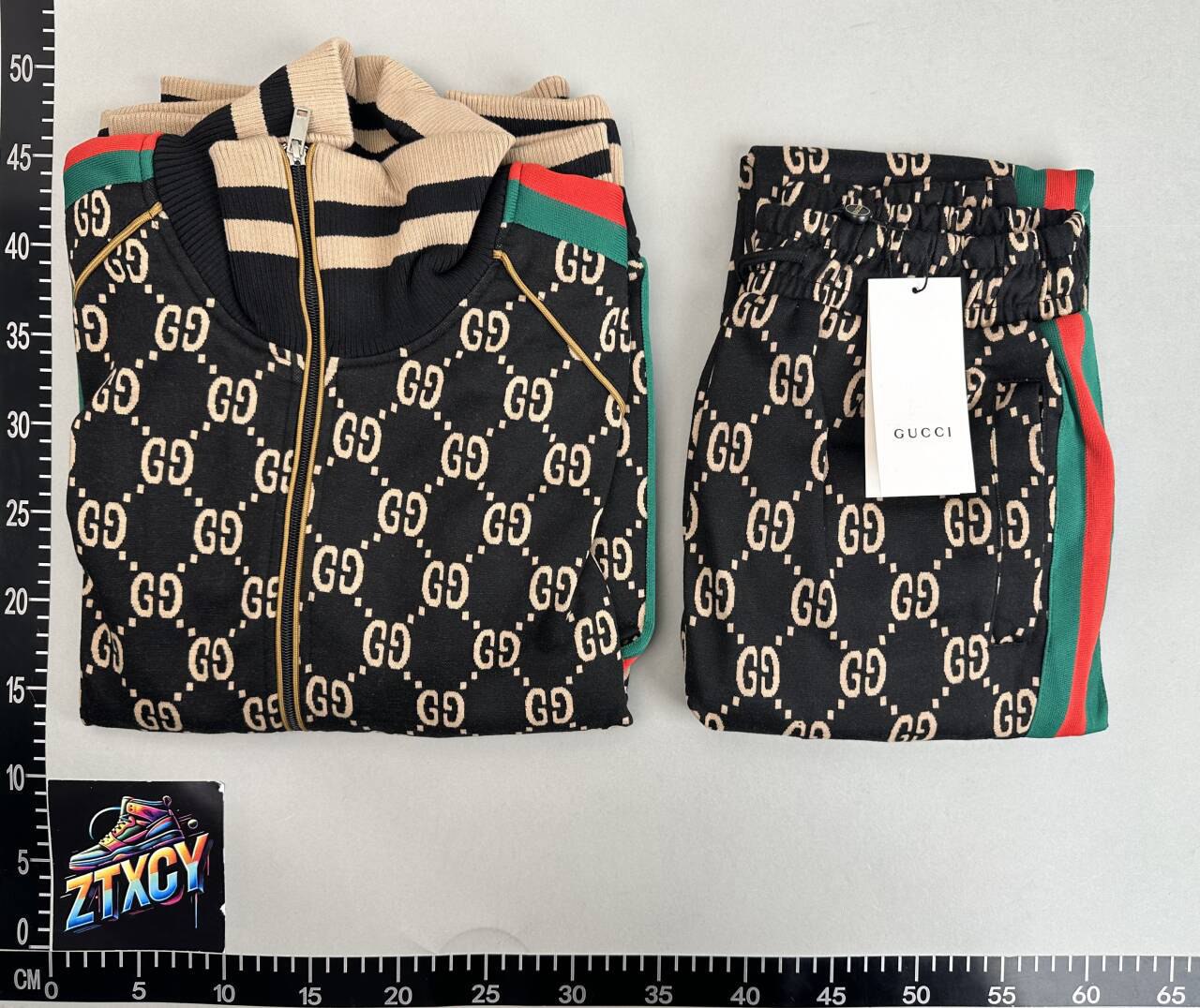 GUCCI GG Supreme Tracksuit [28 styles]