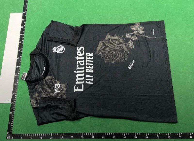 Real Madrid / Barcelona / Manchester United Football Jersey [40 styles]