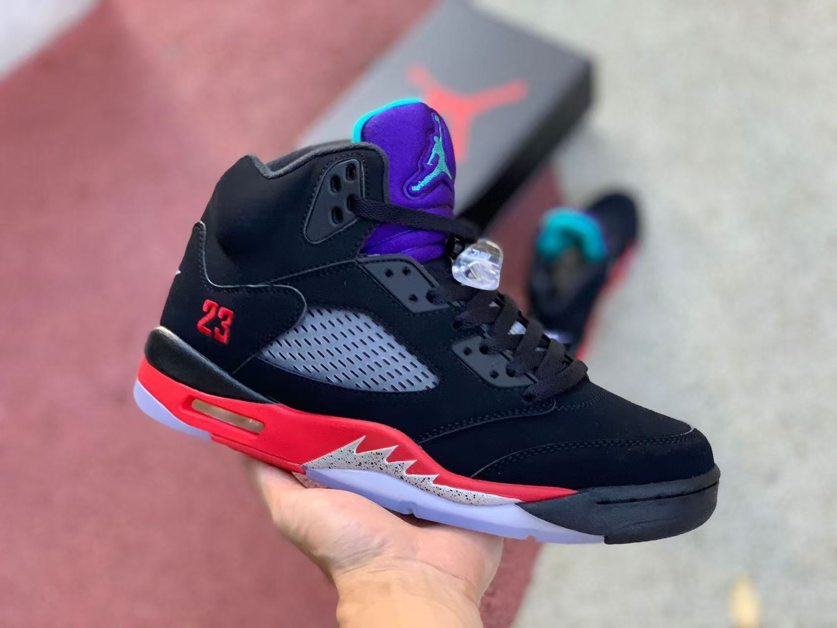 Air Jordan 5 (13 styles)  