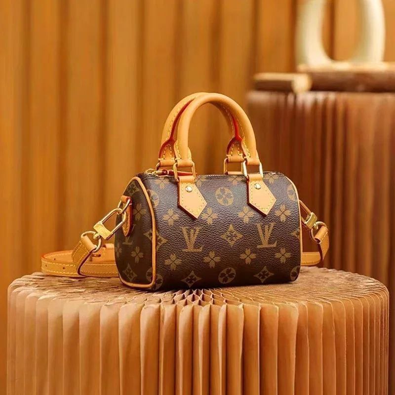 Louis Vuitton Speedy Bandoulière 20 Handbag
