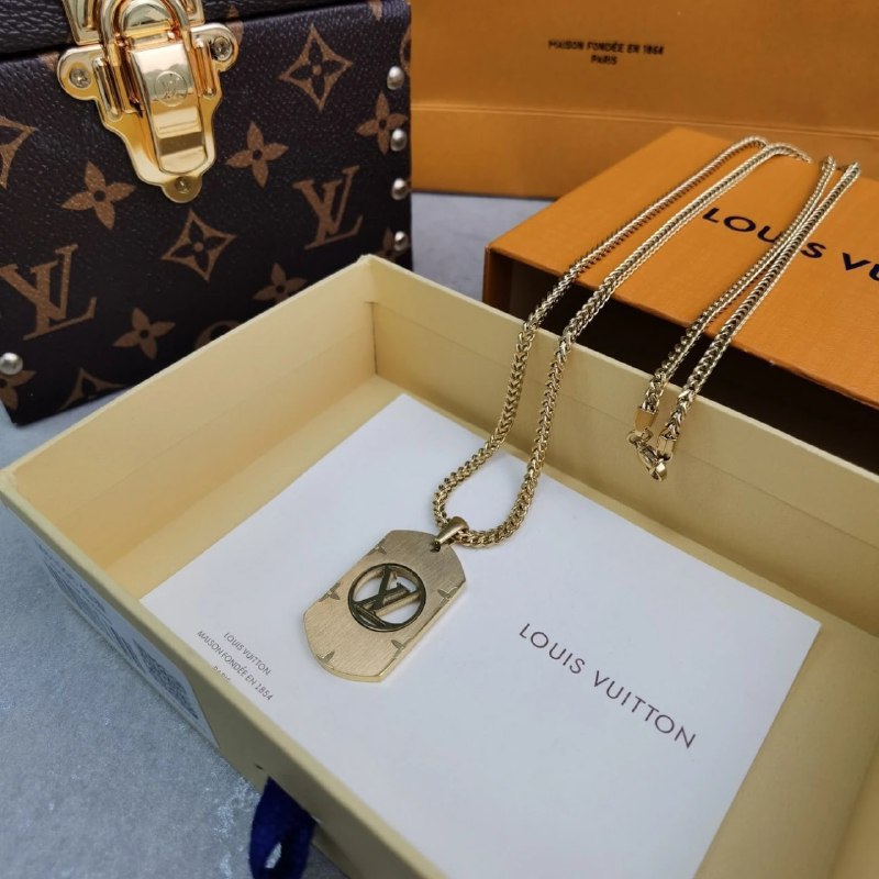 Louis Vuitton Flower & LV Initial Necklaces [40 styles]