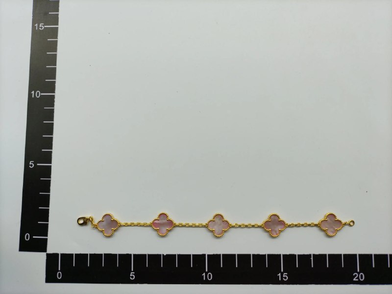 Van Cleef & Arpels Alhambra Bracelet [40 styles]