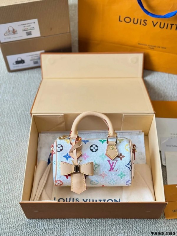 Louis Vuitton Women's Bags [40 styles]