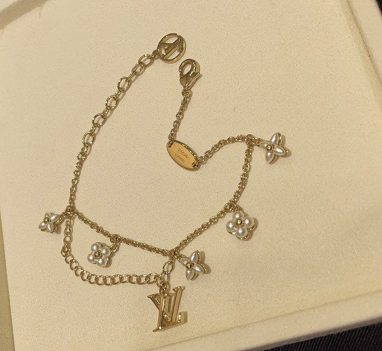 Louis Vuitton LV Letter Floral Pattern Pearl Gold Bracelet