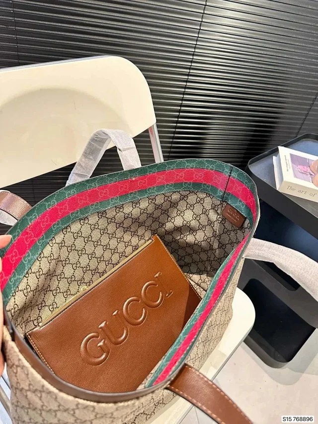 Gucci GG Supreme Tote Bag with Pouch [32 styles]