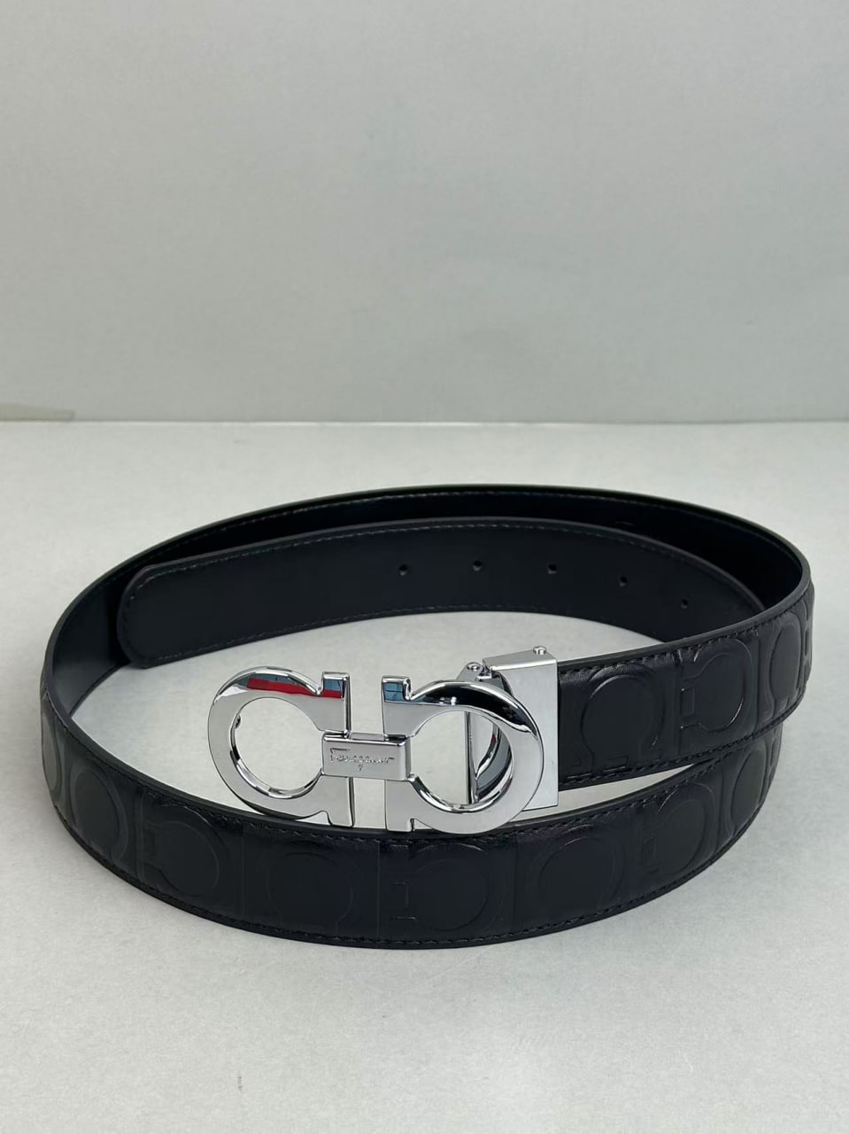 Salvatore Ferragamo Gancini Buckle Leather Belt [40 styles]