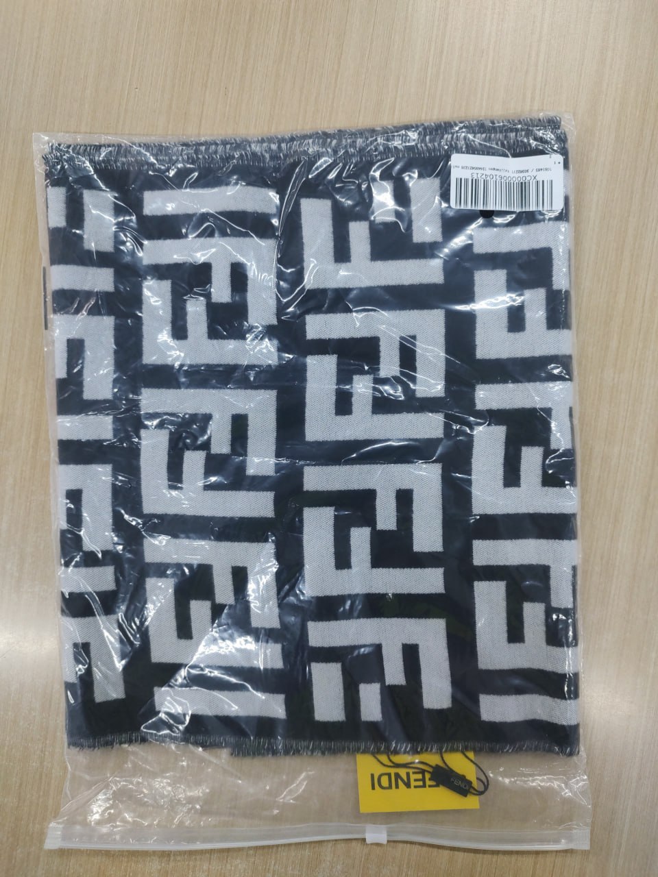Fendi FF Logo Scarf [10 styles]