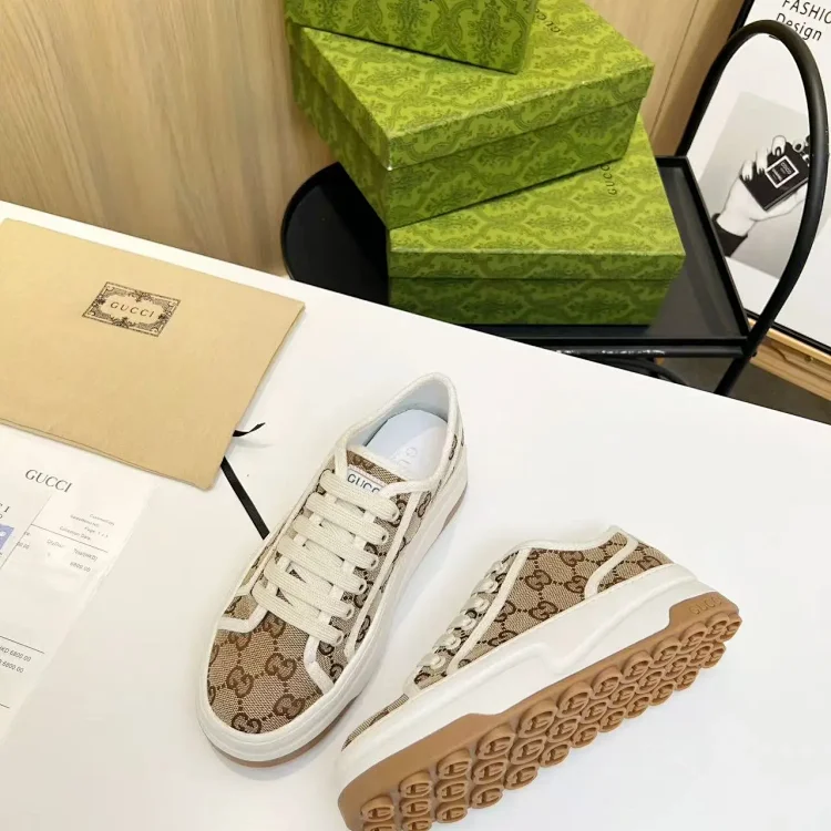 GUCCI shoes (Style 1)